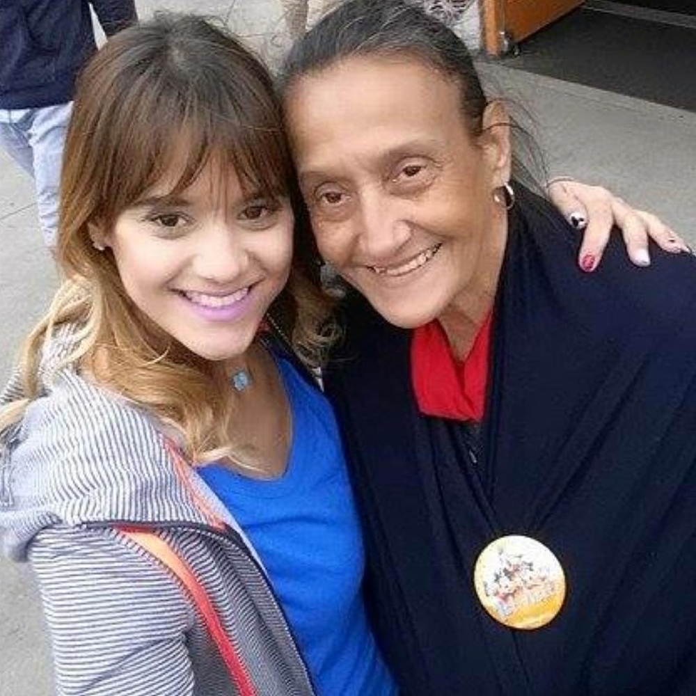 Meet your Posher, Zenaida